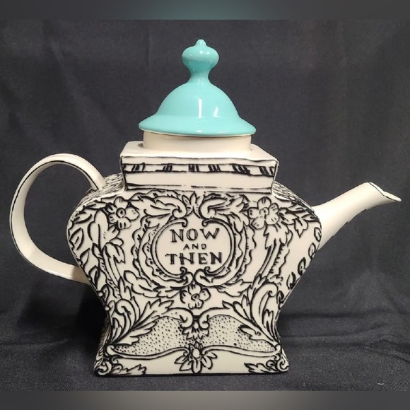 ✨HP✨ NEW VHTF MOLLY HATCH TEAPOT, CREAM/SUGAR BOWL & SPOON SET - Picture 2 of 12